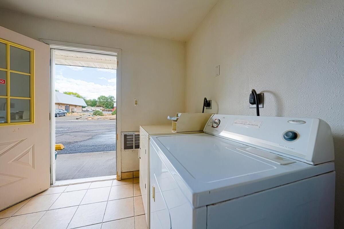Budget 8 Motel John Day Extérieur photo